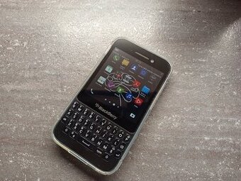 BlackBerry Q5