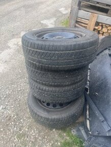 Zimné pneu 215/60r16