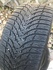 Predam zimne pneu KUMHO 215/45 R16