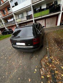 Audi A6 avant C5 2.5 manuál