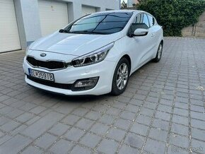 Kia ProCeed 1.6 GDi 2014 vybava Platinum, druhy majitel - 1