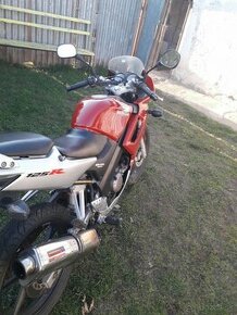 Predám HONDA CBR 125R