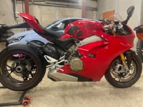 Ducati Panigale V4S