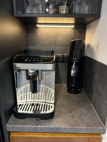 Delonghi kavovar