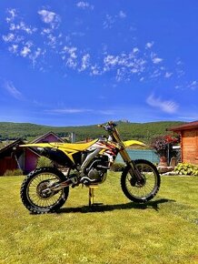 Suzuki RMZ 250