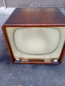 Retro TV Tesla 2