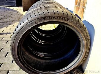 Michelin pilot sport 4 225/40 ZR 18 92Y