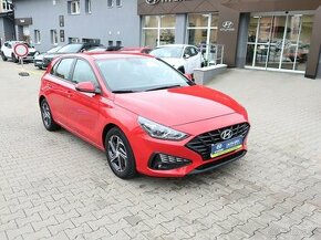 AKCE Hyundai i30 HB 1.0T-GDI 88kW FAMILY COMFORT ZÁRUKA DPH - 1