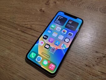 Iphone x 64gb s novou bateriou ma len bezne znamky pouzivani