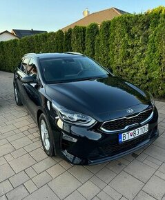 Kia Ceed SW 1.5 T-GDI A/T Gold - 1