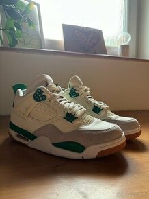 Jordan 4 Pine Green - 1