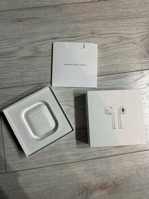 Apple AirPods