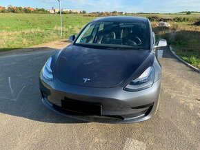 Tesla Model 3 SR plus