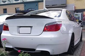 Lipo spoiler kridlo na kufor pre BMW rada 5 E60 - 1