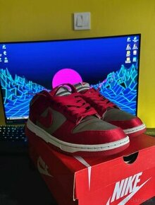 Predám NIKE DUNK ESS LOW - 1