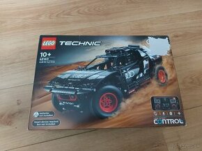 LEGO® Technic 42160 Audi RS Q e-tron