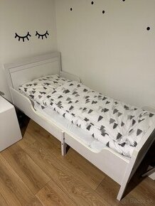 Rastúca postel ikea