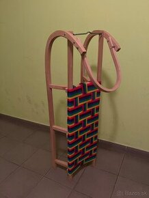 Sanky nove s opierkou 120 cm