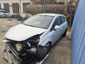 Predám havarované auto Opel Corsa 1.3 CDTI ECOflex