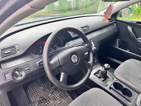 Predam volkswagen Passat 1.9 TDI