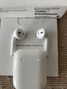 AirPods 2, model A2032