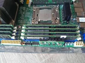 Intel XEON E5-2699 - 22 jadier / 44 vlakien + DDR4 1024GB - 1