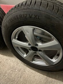 Predám kolesá Audi Q5 - 5x112 R17 so zimnými pneu 235/65/R17