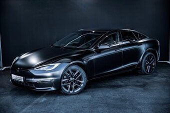 Tesla Model S PLAID - Yoke - Satin Black