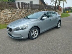 Volvo V40 D3 2.0 D 140.769 km - kroupy