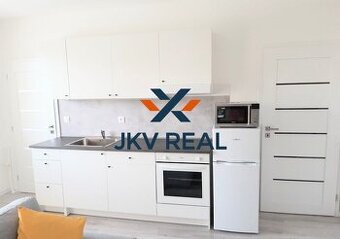 PRÍJEMNÝ 2-IZB.BYT S LOGGIOU, BRATISLAVA IV, 650 EUR