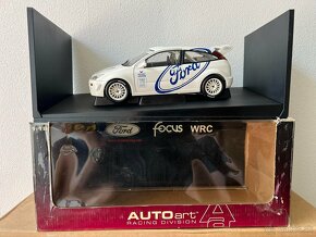 1:18 Autoart, Ford