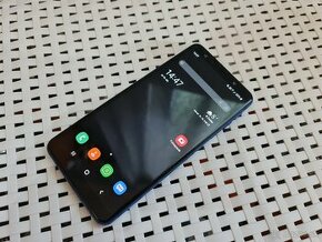 Samsung A7. 6 palcový Amoled,, bol to rezervný telefon