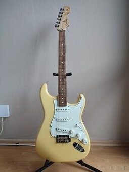 Predam gitaru Fender Player stratocaster MIM buttercream