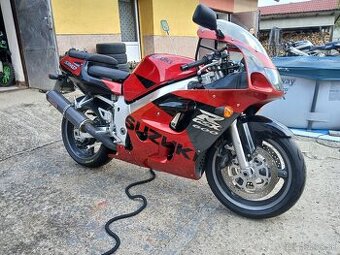 Suzuki gsxr 600 - 1