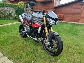 TRIUMPH Speed Triple 1050 R