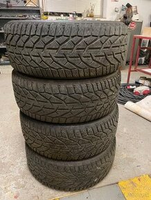 225/45 r17