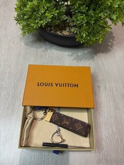 Louis vuitton prívesok