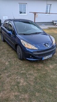 Peugeot 207 1.4 benzín 65kw  2006