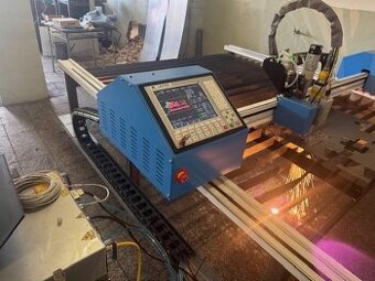 CNC Fiber Laser machine 1.5kw for cutting metal