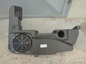 Predám originál Subwoofer do Audi A4 Avant B8.5 - 1