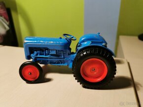 Traktor Fordson Crescent toys England