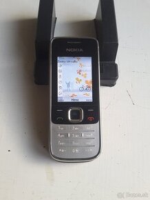 Predám výborný tlačitkový mobil Nokia 2730c