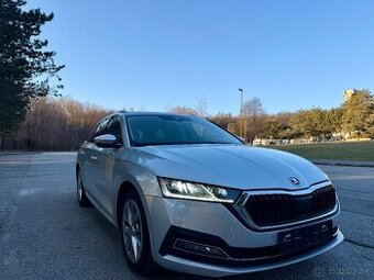 ŠKODA OCTAVIA COMBI 2.0TDI VIRTUAL / MATRIX EXTRA VÝBAVA