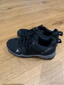 Detské Adidas Terrex topánky 35