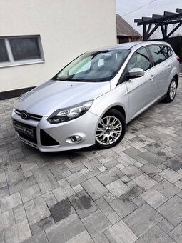 Ford Focus 1.6Tdci max vybava