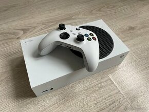 Xbox Series S + ovladac + 1,5 roka zaruka