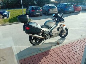 Honda vfr 800