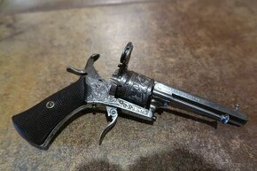 Nádherný historický revolver LEFAUCHEUX 7mm