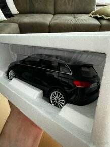 Mercedes benz B class 2018 1:18 - 1