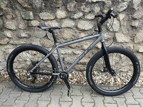 Predam custom bike postaveny na RB rame